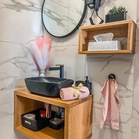 Sova & Deluxe 33 * Блед